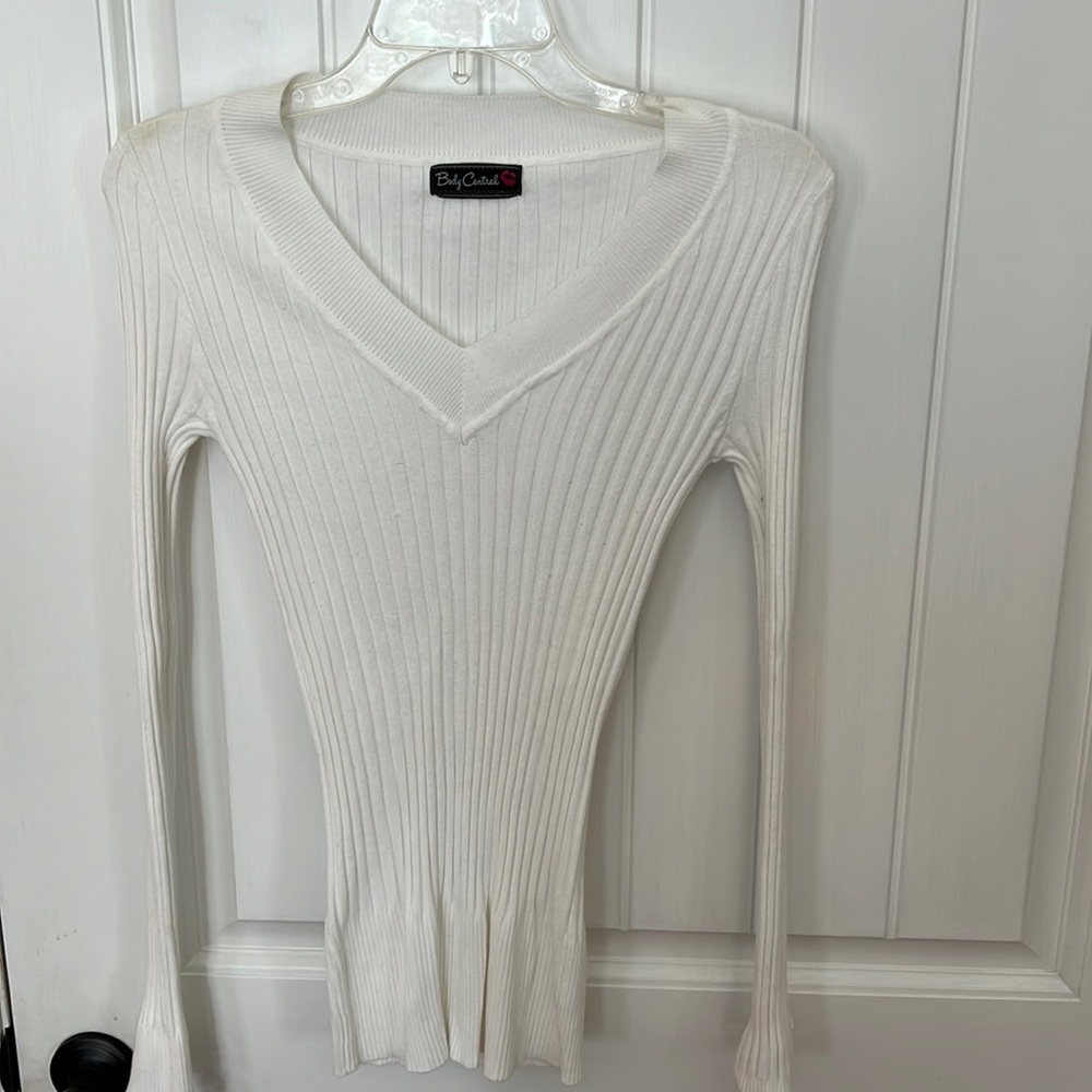 Body Central white Ribbed V Neck Sweater